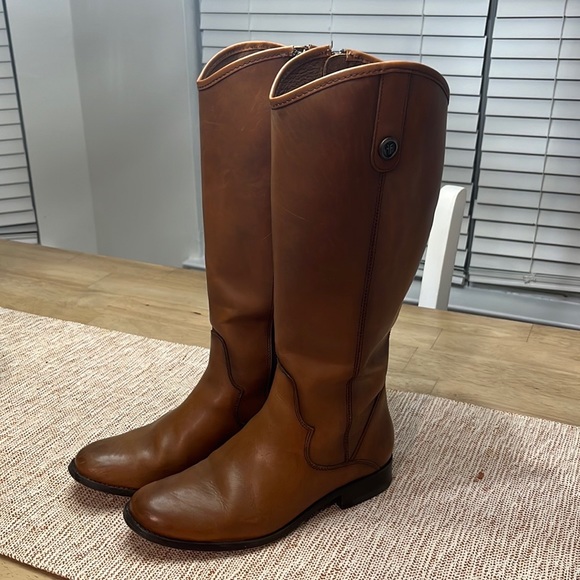 Marissa Frye Boots -  Size 7 - BARELY WORN - Picture 7 of 9
